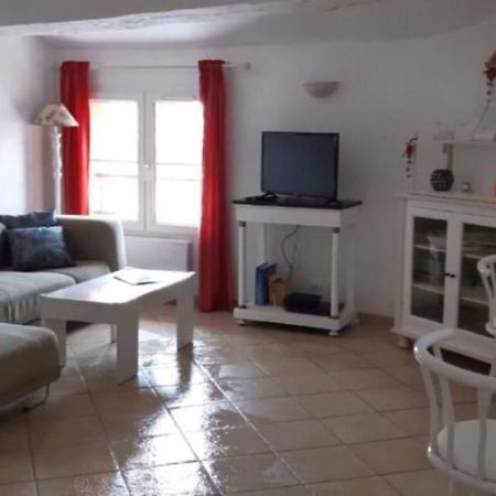 Duplex De Charme Avec Terrasse Au Coeur Du Village Lorgues Exterior foto