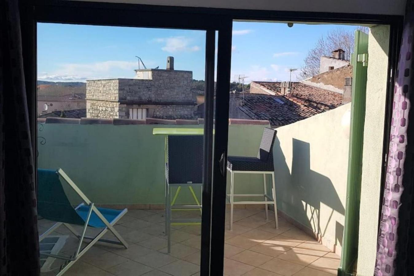 Duplex De Charme Avec Terrasse Au Coeur Du Village Lorgues Exterior foto